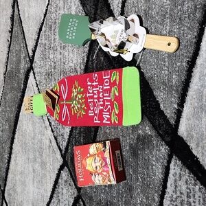 CHRISTMAS 🎄 STOCKING STUFFERS BOTTLE SOCK SPATULA SET HOLIDAYS SURVIVAL
